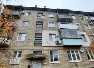 Продается 2-комнатная квартира, 41.8 м2, Вольск, улица Льва Толстого, 143