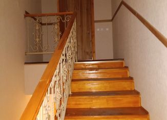 Продаю пятикомнатную квартиру, 310 м2, Салават, улица Губкина, 9В