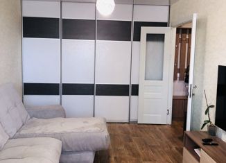 Продается 2-комнатная квартира, 55 м2, Арамиль, улица 1 Мая, 75