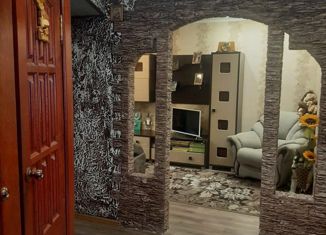 3-комнатная квартира на продажу, 60 м2, поселок городского типа Шушенское, улица Горького, 13