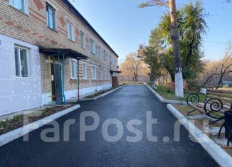 Продаю трехкомнатную квартиру, 58 м2, село Хороль, Советская улица, 55