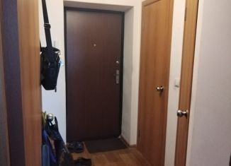 Продаю 2-ком. квартиру, 43.2 м2, Шахты, улица Искра, 77