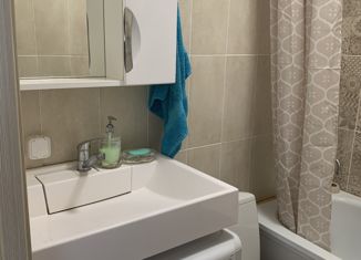 Продам 3-ком. квартиру, 50 м2, Красный Кут, Краснокутский тупик, 7