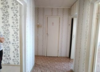 Продаю 3-комнатную квартиру, 58 м2, Бугульма, улица Николая Баумана, 18