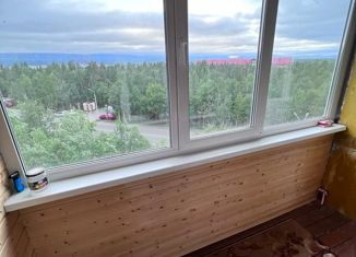 Продаю трехкомнатную квартиру, 52.4 м2, Мончегорск, проспект Кирова, 19к1