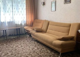 Продается трехкомнатная квартира, 55 м2, Саратов, улица имени В.М. Азина, 19А