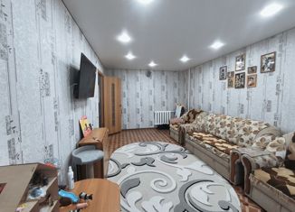 Продажа 4-ком. квартиры, 70 м2, Янаул, Октябрьская улица, 4