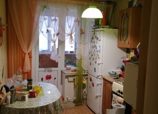 Продам 3-ком. квартиру, 62 м2, село Богословка, Советская улица, 16