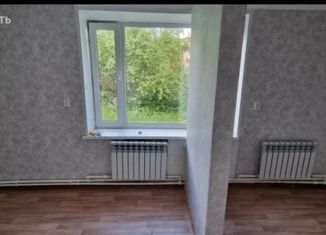 Продаю 3-комнатную квартиру, 64.6 м2, посёлок Кикерино, Гатчинское шоссе, 21А