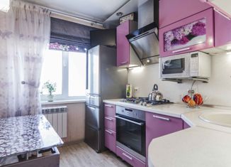 Продам трехкомнатную квартиру, 63 м2, село Гаровка-2, Озёрная улица, 19