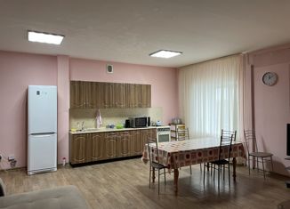 Трехкомнатная квартира на продажу, 110 м2, Екатеринбург, улица Чкалова, 45, улица Чкалова