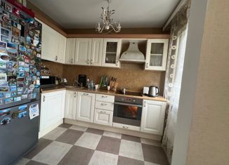 Продам четырехкомнатную квартиру, 100.8 м2, посёлок Парголово, Приозерское шоссе, 18к8