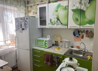 Продаю двухкомнатную квартиру, 37.2 м2, Глазов, улица Драгунова, 65