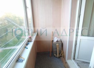 3-ком. квартира на продажу, 57.1 м2, Большой Камень, улица Приморского Комсомола, 13