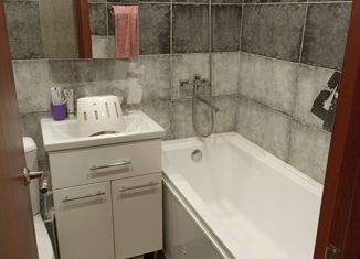 Продажа однокомнатной квартиры, 33.8 м2, Глазов, улица 70 лет Октября, 13Б