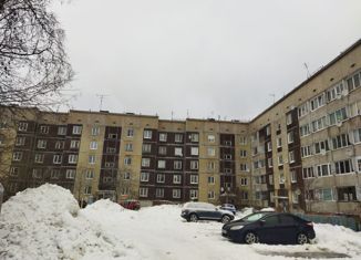 Продам 3-ком. квартиру, 77.8 м2, городской посёлок Рощино, Садовая улица, 5