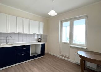 Продам 1-ком. квартиру, 42 м2, Москва, Нагатинская набережная, 32к1, метро Коломенская