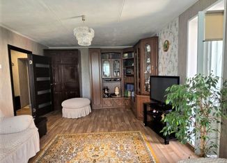 Продам 3-комнатную квартиру, 64 м2, Челябинск, улица Доватора, 22А