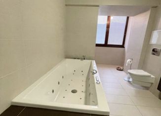 Продаю 4-ком. квартиру, 164 м2, Мурманск, Кольский проспект, 154, Первомайский округ