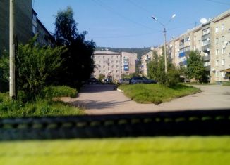 3-комнатная квартира на продажу, 70 м2, Усть-Кут, улица Нефтяников, 1А