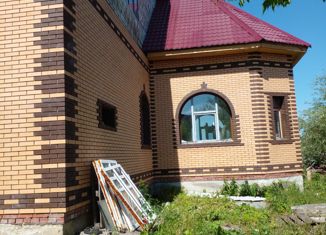 Продаю дом, 238 м2, посёлок Молодёжный, Уютная улица, 1