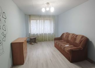 Продам двухкомнатную квартиру, 47.3 м2, Учалы, улица Ахметгалина, 21
