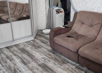 Продается 3-комнатная квартира, 46.9 м2, Новотроицк, улица Губина, 18