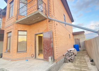 Продаю таунхаус, 132 м2, станица Ессентукская, Курганная улица, 2