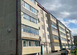 Продам 2-ком. квартиру, 50.3 м2, Приморский край, улица Матросова, 18