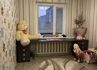 Продам 3-ком. квартиру, 66.1 м2, Заводоуковск, Заводская улица, 9
