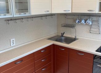 Продается трехкомнатная квартира, 58.5 м2, Екатеринбург, Шефская улица, 91к1, метро Проспект Космонавтов