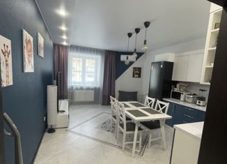 Сдам 1-комнатную квартиру, 50 м2, Тюмень, улица Мельникайте, 144к1