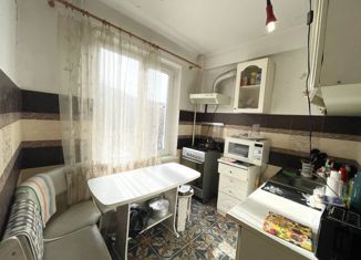 Продается 3-комнатная квартира, 52 м2, Махачкала, улица Абдулхакима Исмаилова, 40Б