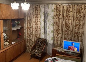 Продам 2-комнатную квартиру, 44 м2, Мурманск, улица Адмирала Флота Лобова, 28