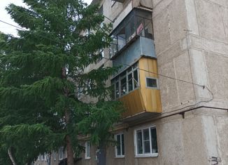 Продается трехкомнатная квартира, 61.6 м2, село Миасское, улица 40 лет Победы, 5