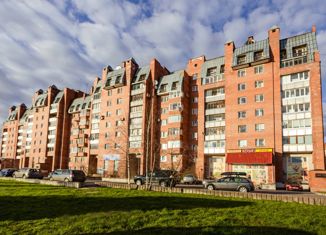 Продаю 4-комнатную квартиру, 111 м2, Сосновый Бор, Ленинградская улица, 66