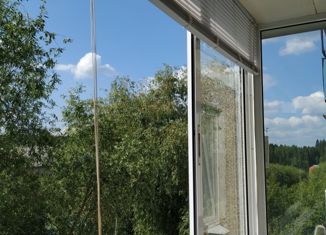 Продается 3-комнатная квартира, 60 м2, поселок Майский, Центральная улица, 8