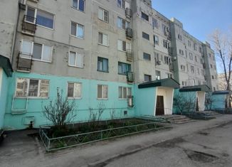 Продажа 3-ком. квартиры, 66 м2, Элиста, 8-й микрорайон, 10, 8-й микрорайон