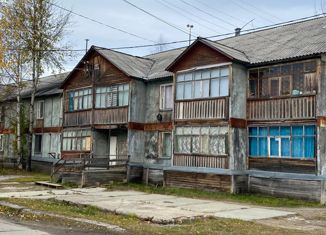 2-комнатная квартира на продажу, 52.8 м2, Нягань, Интернациональная улица, 91