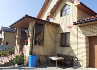 Продаю дом, 200 м2, поселок городского типа Полазна, улица Художника Субботина-Пермяка, 47