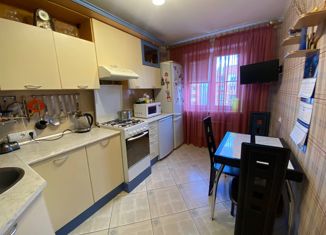 Продаю 3-ком. квартиру, 63.1 м2, Нижний Новгород, улица Генерала Зимина, 12, улица Генерала Зимина