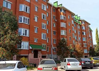 Продается двухкомнатная квартира, 65 м2, Салават, Ленинградская улица, 57А