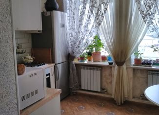 Продам 2-ком. квартиру, 54.2 м2, Пермский край, улица Ленина, 74