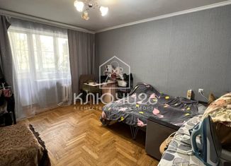 Продается 2-комнатная квартира, 49 м2, Ставропольский край, улица Ермолова, 141
