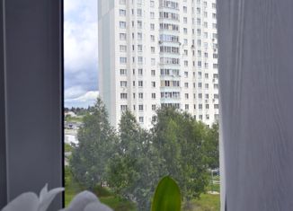Продается 3-ком. квартира, 79 м2, Курская область, проспект Вячеслава Клыкова, 6