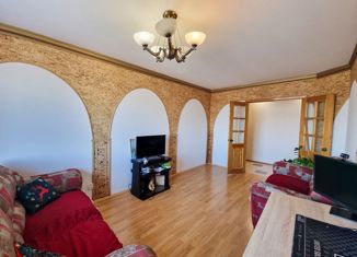 Продается 3-комнатная квартира, 66.5 м2, Оренбург, Салмышская улица, 1