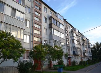 Продается 2-комнатная квартира, 46 м2, поселок Войсковицы, площадь Манина, 8