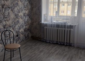 Трехкомнатная квартира на продажу, 58 м2, Новомосковск, Донской проезд, 14А