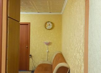 Продам 3-комнатную квартиру, 64 м2, Оренбург, улица Сергея Лазо, 4, жилой район Степной