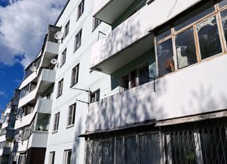 Продажа 1-ком. квартиры, 34 м2, посёлок городского типа Кардымово, улица Ленина, 53